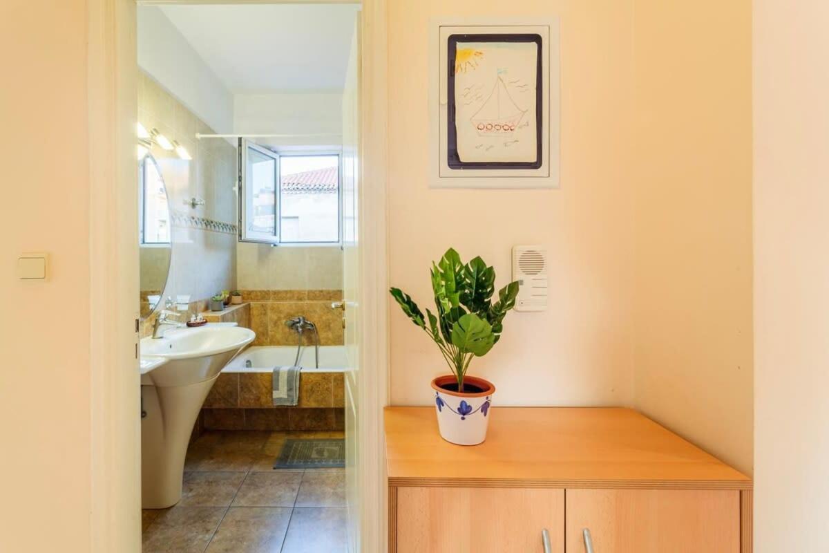 Spacious Urban Haven-Family Home, Perfect Location Kalamata Exteriér fotografie