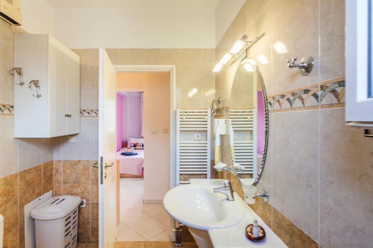 Spacious Urban Haven-Family Home, Perfect Location Kalamata Exteriér fotografie