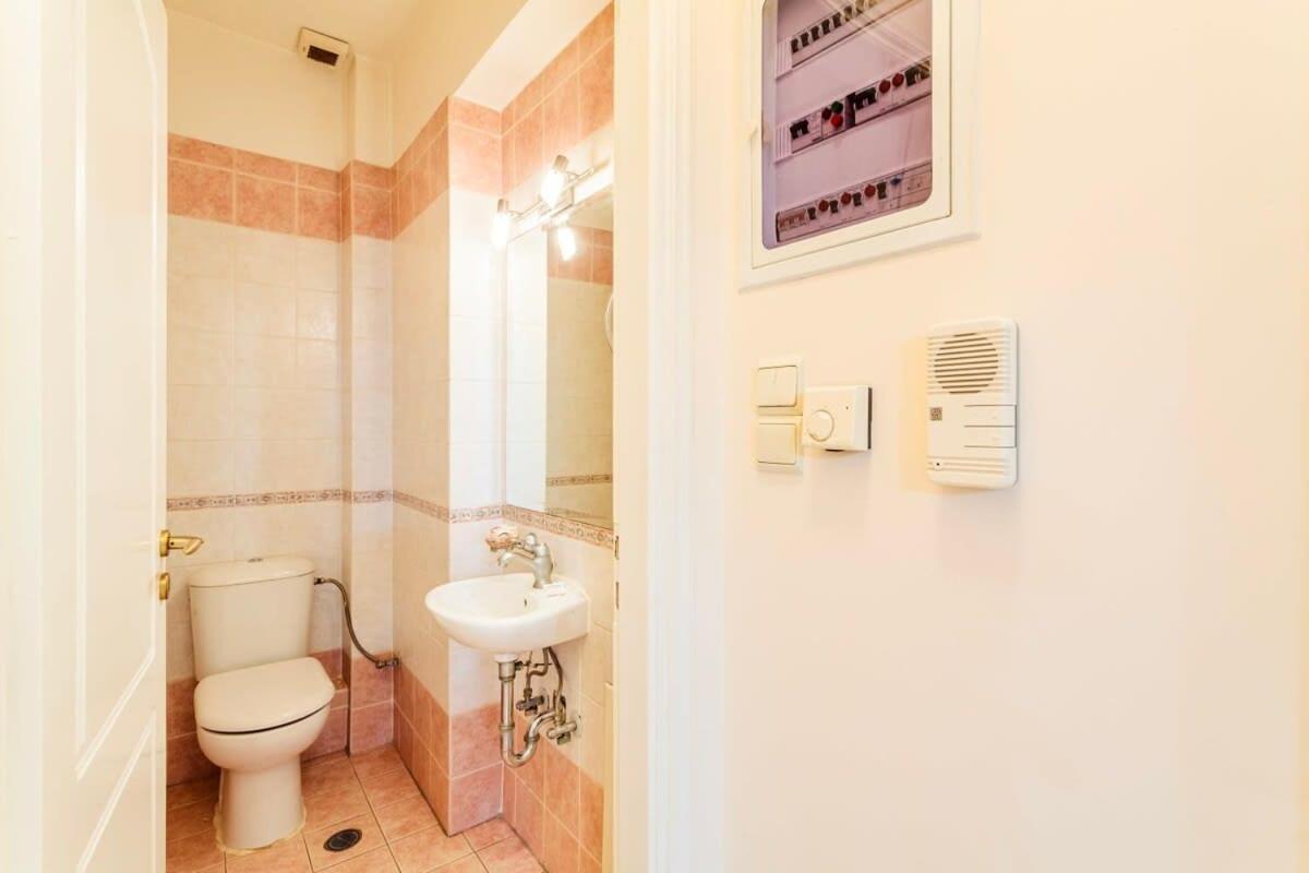 Spacious Urban Haven-Family Home, Perfect Location Kalamata Exteriér fotografie