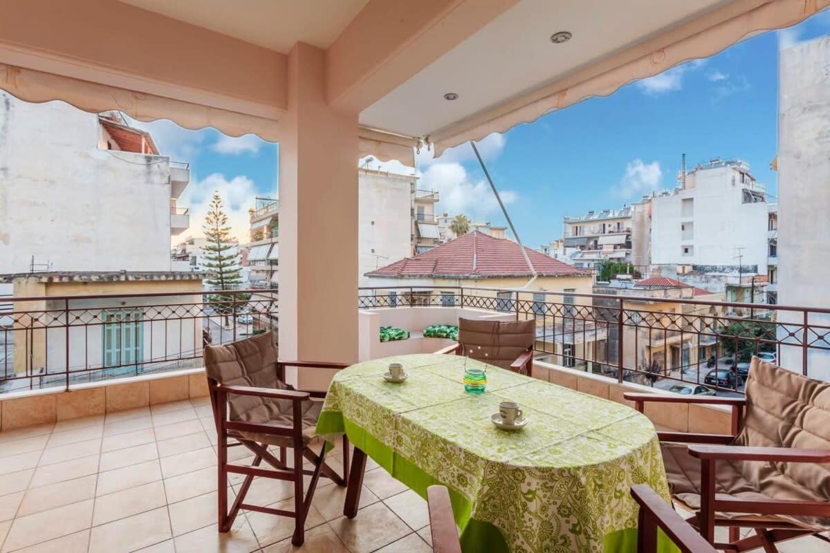 Spacious Urban Haven-Family Home, Perfect Location Kalamata Exteriér fotografie
